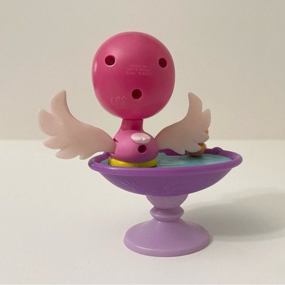 Hasbro Littlest Pet Shop Swan Magic Motion Splashin Swan Bath LPS - Picture 3 of 10